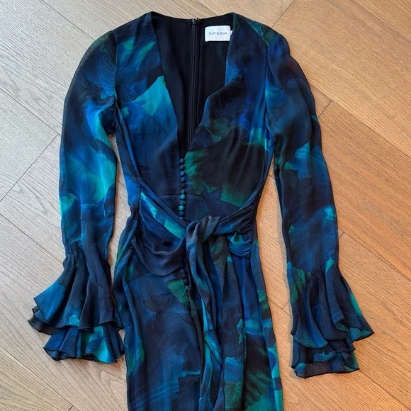 Rat & Boa Fiorella Deep V-Neck Long Sleeve Dress - Picture 6 of 10